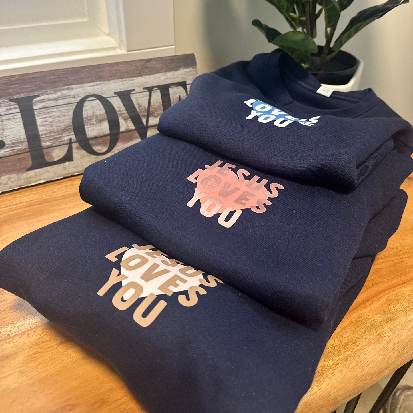"Jesus Loves you" Kids Crewneck Sweatshirt